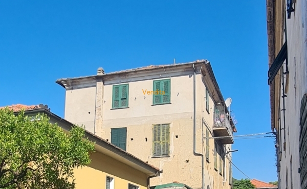 APPARTAMENTO TRILOCALE CON TERRAZZINO VISTA MARE